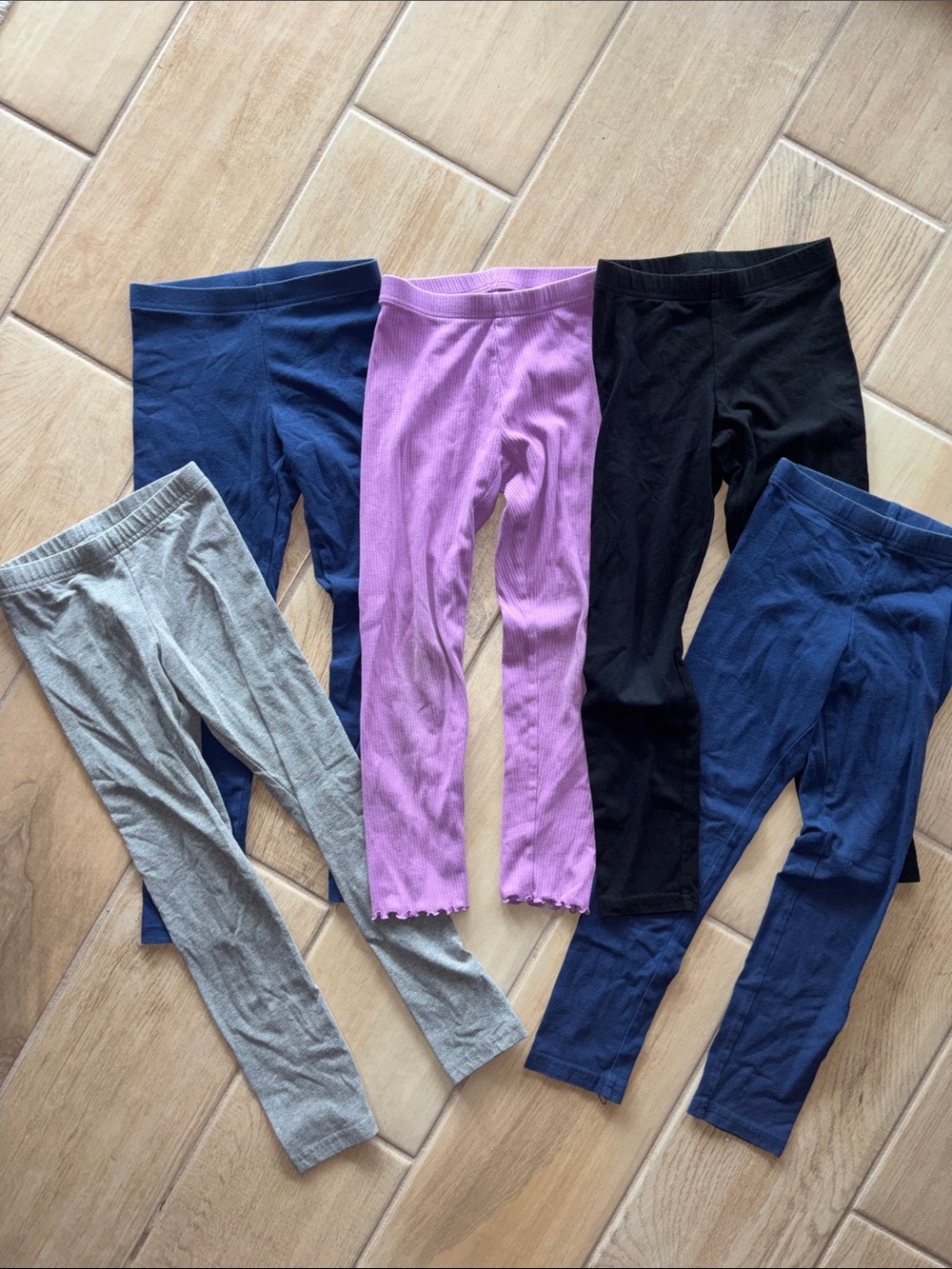 Girl’s bundle (x5) Old Navy Leggings - Puprle, Navy, Black, Gray size small 6/7